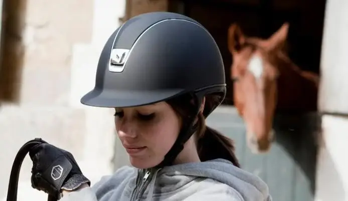 normes-obligatoires-casque-equitation