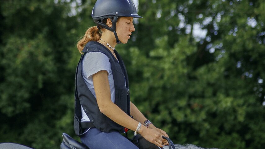 quel-protege-dos-choisir-cavalier