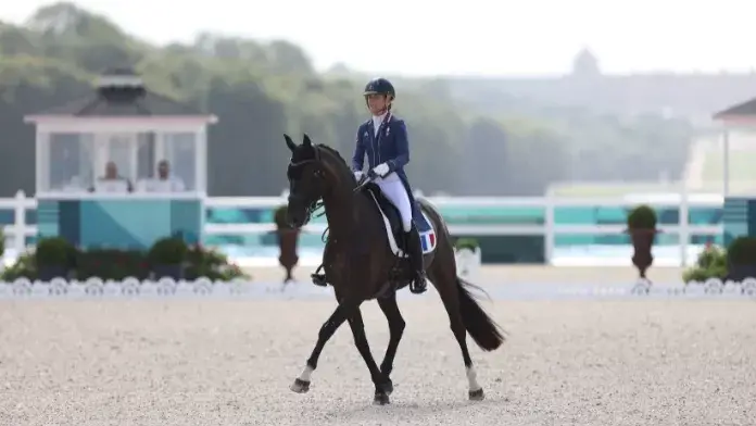 pauline-basquin-remporte-grand-prix-cdi-crozet.jpg